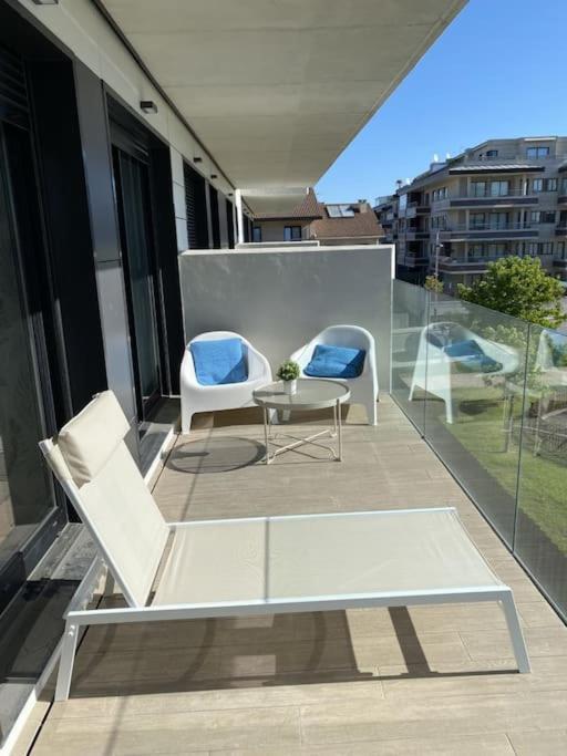 Precioso Apartamento Con Terraza Y Piscina En Portonovo-Sanxenxo ภายนอก รูปภาพ