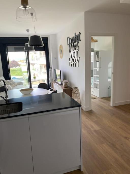 Precioso Apartamento Con Terraza Y Piscina En Portonovo-Sanxenxo ภายนอก รูปภาพ