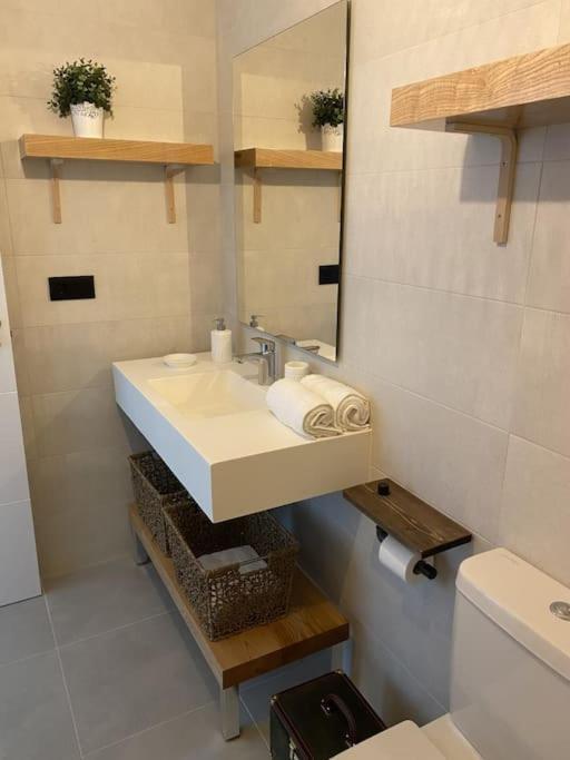 Precioso Apartamento Con Terraza Y Piscina En Portonovo-Sanxenxo ภายนอก รูปภาพ
